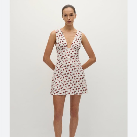 Faithfull the Brand Dresses & Skirts - NWT Faithfull the Brand Mela Floral Mini Dress